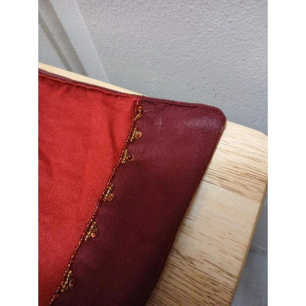 Crate and Barrel Red/Burgundy Gala Placemats - Lot Of 8 With Table Runner EUC - Picture 5 of 9